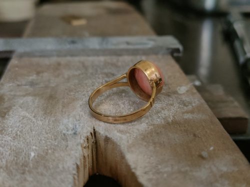 指輪のウデをからバチカンを作る