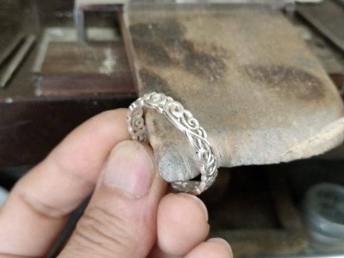 透かし唐草の指輪の制作
